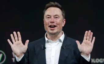 Predáva Elon Musk Bitcoin? Tesla presunula všetky BTC v hodnote 760 miliónov dolárov na neznáme peňaženky